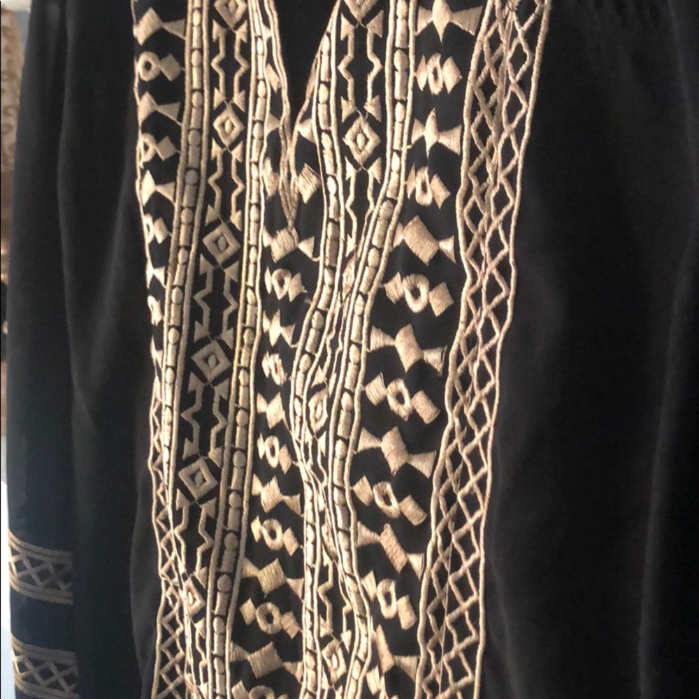 BoHo Embroidered blouse - Picture 2 of 5